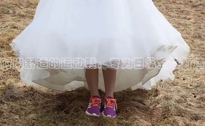 球速体育app官方下载华扬联众时尚舒适的运动鞋，专为日常女性打造