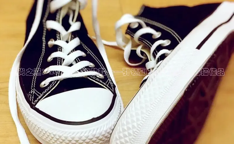 时尚之巅：2025新款运动鞋——引领夏日潮流的女款百搭佳品