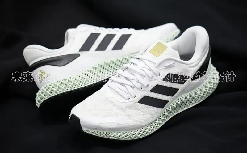 未来时尚：2025年潮流趋势的软底运动鞋设计